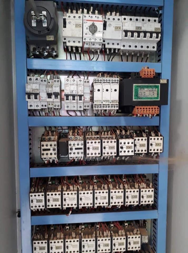 Dépannage d'une armoire électrique industrielle